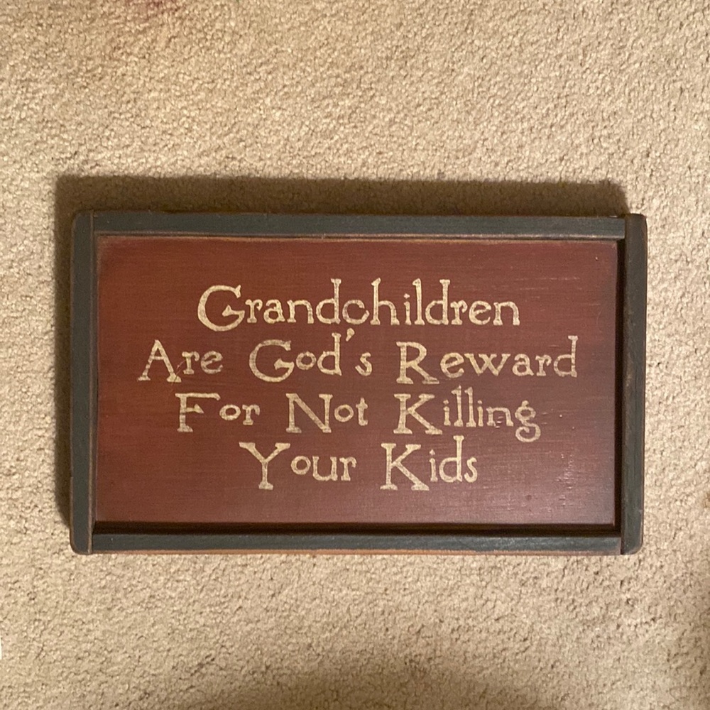 Grandchildren Sign The country House